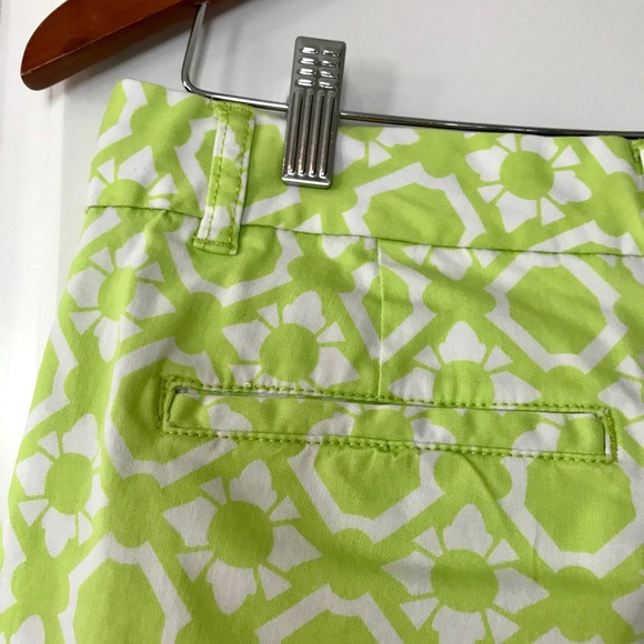 Crown & Ivy Trellis Print Bermuda Shorts w Pockets, Lime Green & White Size 6 - Picture 3 of 7